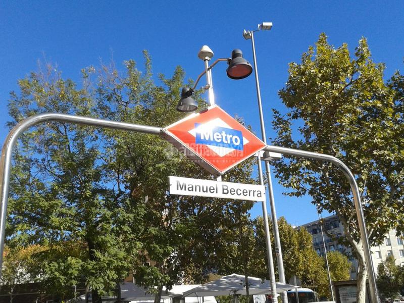 Foto f32cf4a9-e54a-42f5-8234-21d3327a7091. Parking coche boxplaza de garaje en venta en Fuente del Berro Madrid