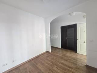 Casa aparellada a Fuente del Berro. Casa en venta en madrid