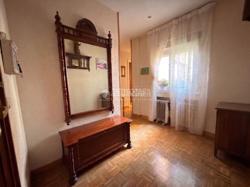 Foto cff3a6e5-50b8-4a59-8042-ec1e72652423. Piso  en venta en Goya Madrid