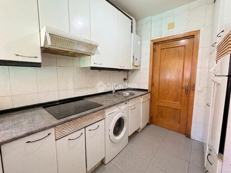 Foto 7e5a0a45-13eb-4d13-a139-2e09c0115ee0. Piso  en venta en Fuente del Berro Madrid