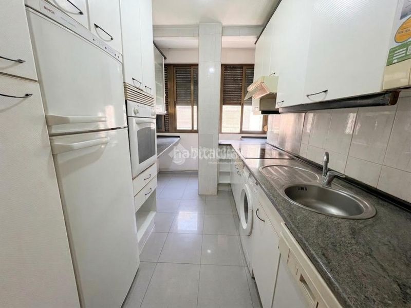 Foto b42a5530-fc15-4768-b8e1-16d93fc42586. Piso  en venta en Fuente del Berro Madrid
