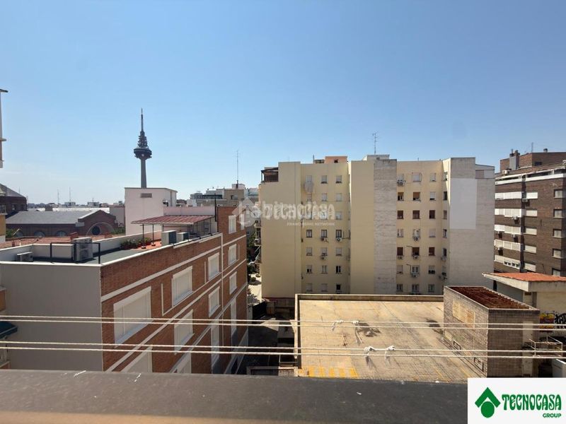 Foto 110d73f1-5c88-4df5-b42e-a255e04df2be. Piso  en venta en Fuente del Berro Madrid