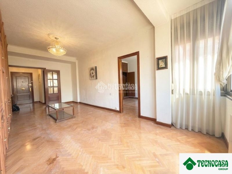 Foto 2f3d8622-60db-4cbc-8df2-d0efad6d1e90. Piso  en venta en Fuente del Berro Madrid