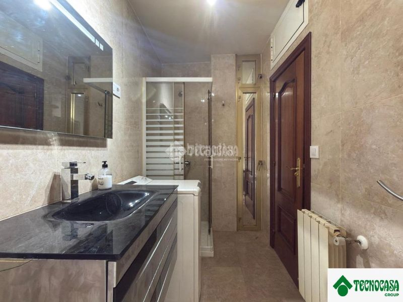 Foto 7b2e2d31-1db4-408b-a003-7e904e0d823a. Piso  en venta en Fuente del Berro Madrid