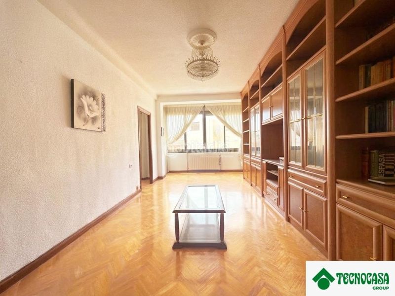 Foto ab6e4c69-ff1d-449e-a24b-0b1f209f8852. Piso  en venta en Fuente del Berro Madrid