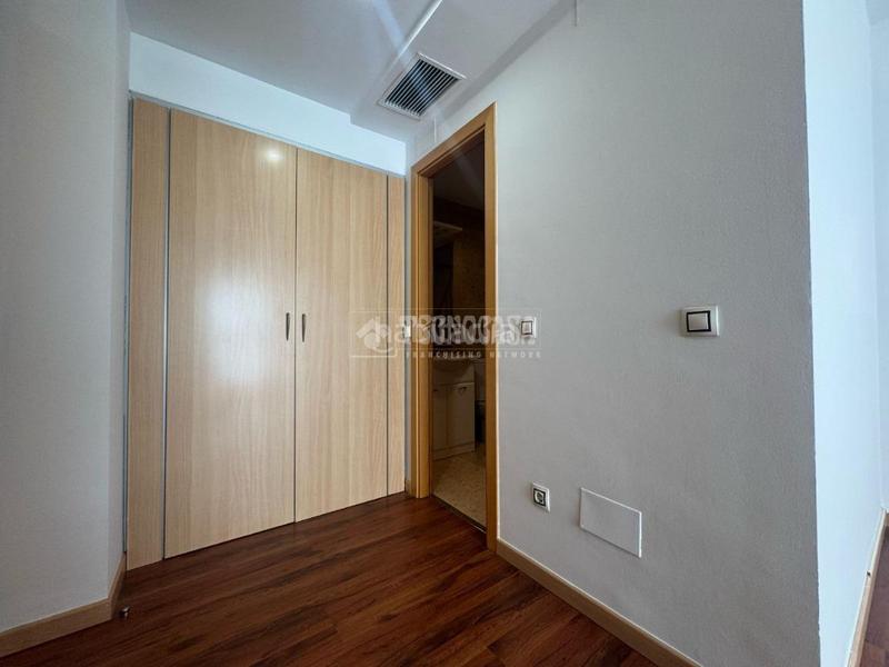 Foto 0a67e8ce-bd1a-486a-a66d-887b02bab623. Loft amb calefacció aparcament a Simancas Madrid