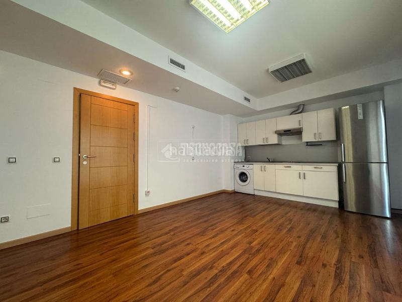 Foto 49f6829b-4870-4891-86e3-75475aa7cbbb. Loft amb calefacció aparcament a Simancas Madrid