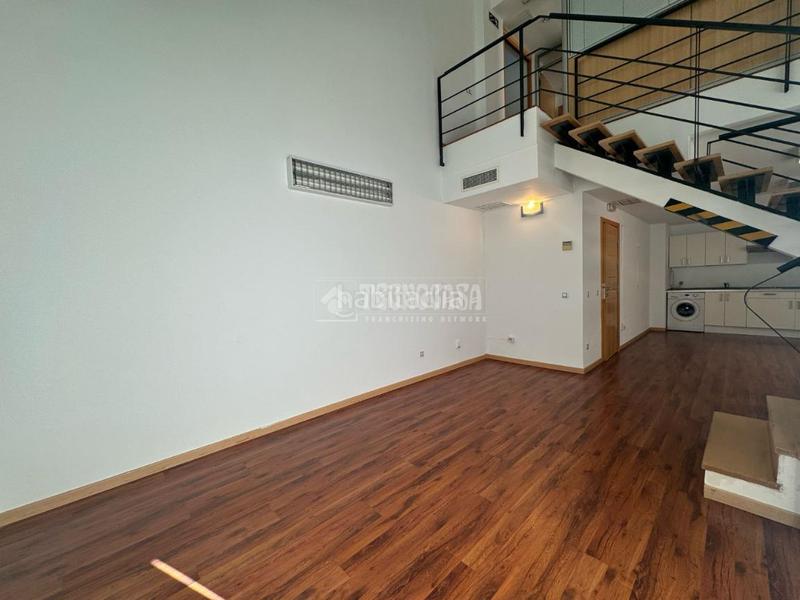 Foto 68968fee-32a4-422b-9690-538c19e8c75d. Loft amb calefacció aparcament a Simancas Madrid