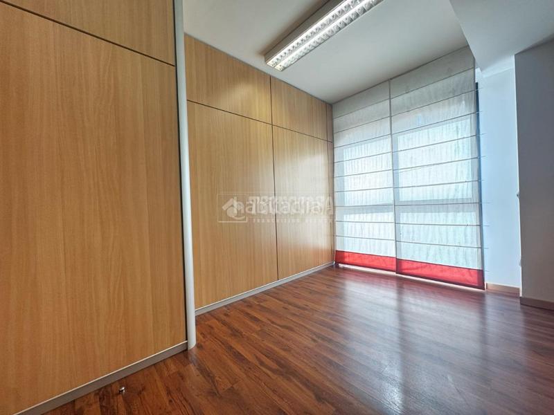 Foto b26e1076-47e0-4c10-9492-d30bdfb66905. Loft amb calefacció aparcament a Simancas Madrid