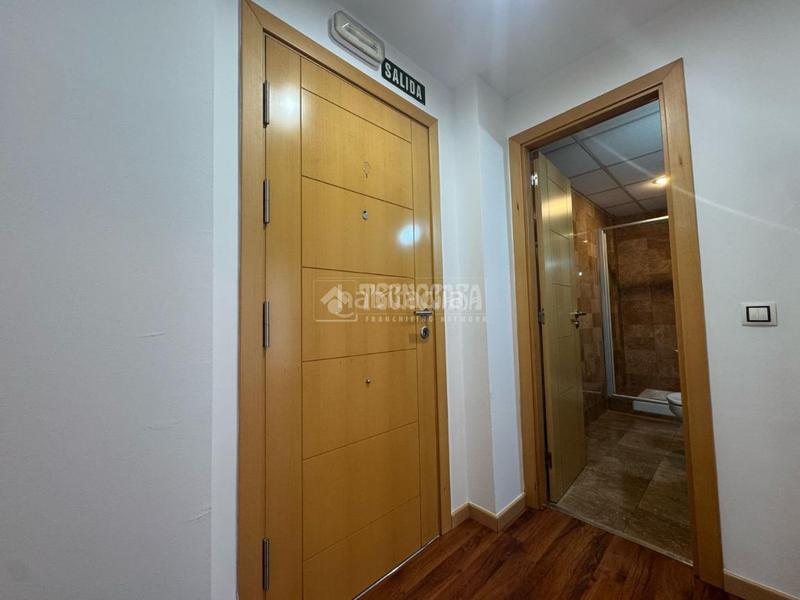 Foto b638ef95-b105-402e-9789-150938866259. Loft amb calefacció aparcament a Simancas Madrid