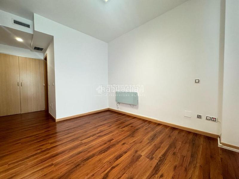 Foto dcb33e4d-43de-4afd-8b04-f7633a9493b8. Loft amb calefacció aparcament a Simancas Madrid