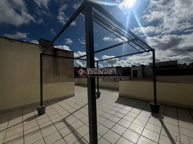 Foto ec1bdcea-5fd9-4f85-a2cb-7c291906d9f4. Loft amb calefacció aparcament a Simancas Madrid