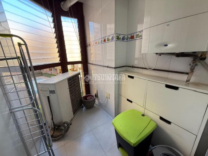 Foto 4b4e0908-a64e-408b-83ce-f2fd2ec7ad9e. Location appartement avec chauffage parking dans Simancas Madrid