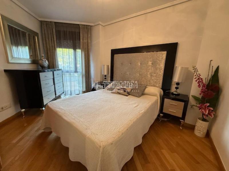 Foto 6225400f-e87a-4334-9a1b-35ebc8f4632c. Location appartement avec chauffage parking dans Simancas Madrid