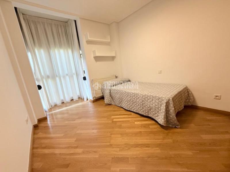 Foto f0120064-2deb-44ef-add8-39ae1350684e. Location appartement avec chauffage parking dans Simancas Madrid