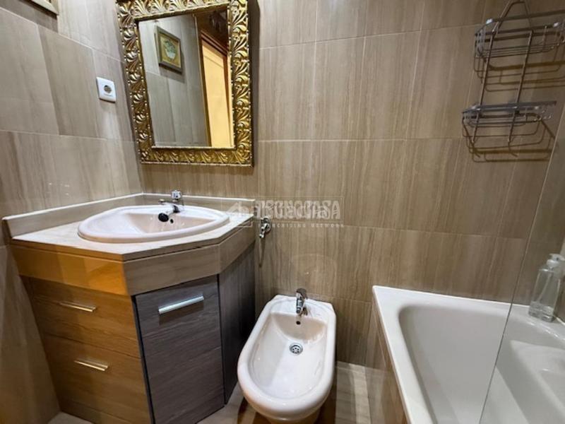 Foto da120b2b-2828-4c73-9f23-9b19b8297d3b. Miete etagenwohnung mit heizung parking in Simancas Madrid