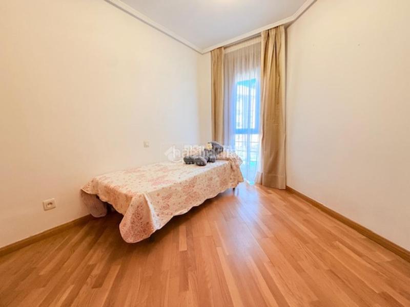 Foto 0cde44d3-ba69-4a4f-aa7d-2bf9137f6804. Rent flat with heating parking in Simancas Madrid