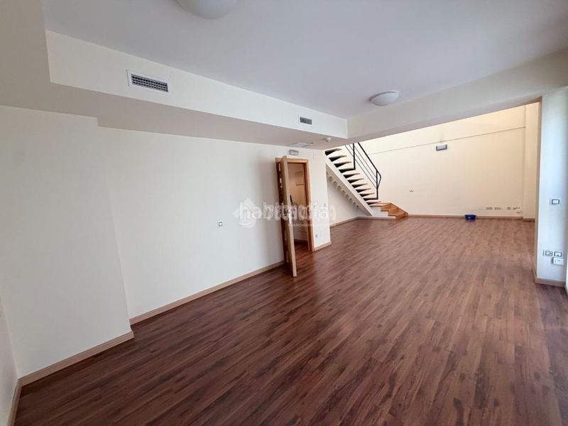 Foto ff7eb2b0-52ff-4abd-8a96-eed4a2dc250d. Loft amb calefacció a Simancas Madrid