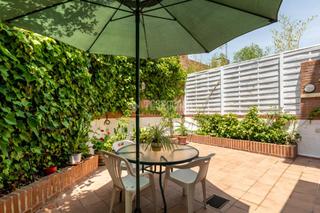 Casa aparellada a Aravaca. Casa en venta en madrid