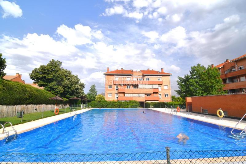 Foto 3433ed6d-7dc0-4953-814b-8c679c39aeb2. Location appartement avec piscine dans Sector B Boadilla del Monte