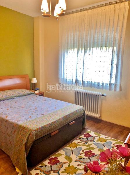 Foto 62ce4fe9-3058-4a2b-9ef0-7977f6c95381. Location appartement avec piscine dans Sector B Boadilla del Monte