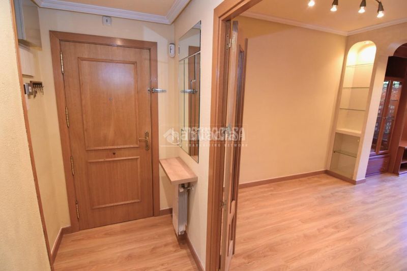 Foto abe927ad-02ca-4c09-855f-f7c3c12d3280. Flat in Sector B Boadilla del Monte