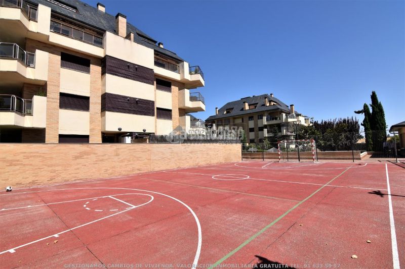 Foto 2b2a8417-d395-47d2-9c00-4a94df2c678e. Flat with pool in Viñas Viejas Boadilla del Monte