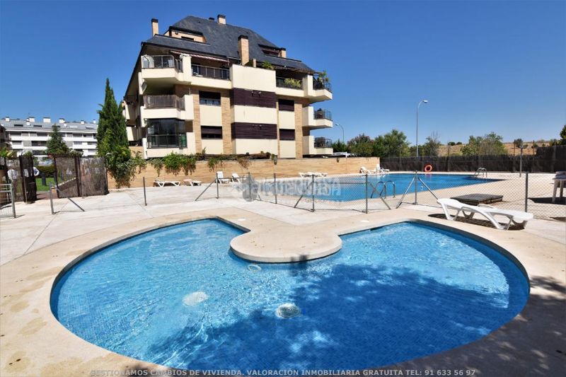 Foto 635d20b7-ff03-47f7-920a-0ad621f7b5cc. Flat with pool in Viñas Viejas Boadilla del Monte