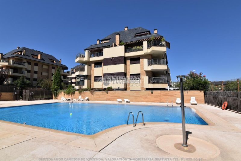 Foto ac2a4f88-e53f-498b-b7cf-8f365fc0f344. Flat with pool in Viñas Viejas Boadilla del Monte