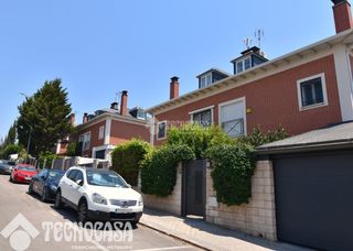 Casa bifamiliare in Sector B. Casa en venta en boadilla del monte