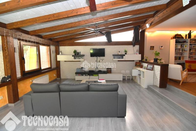 Foto cb1d3164-8e50-485d-bf60-5724373b0cbf. Casa aparellada a Sector B Boadilla del Monte