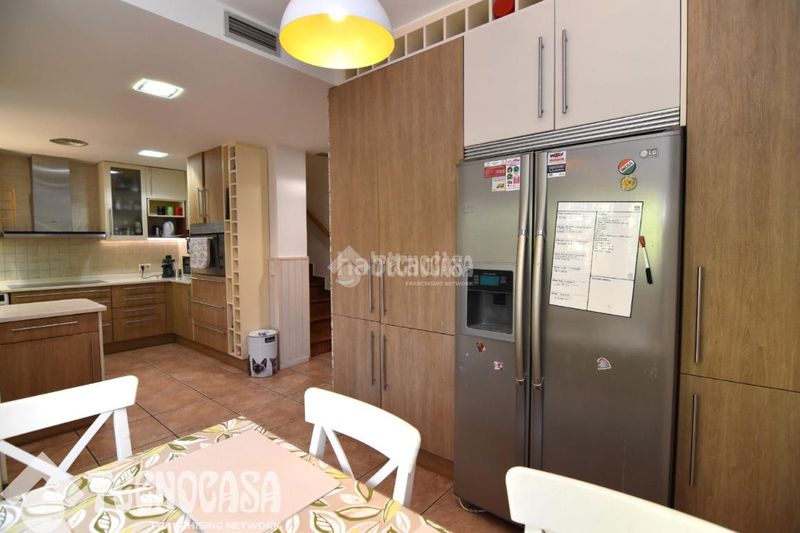 Foto ccd34ec3-6e10-4fd9-8646-87f1c5b2c5ab. Casa aparellada a Sector B Boadilla del Monte