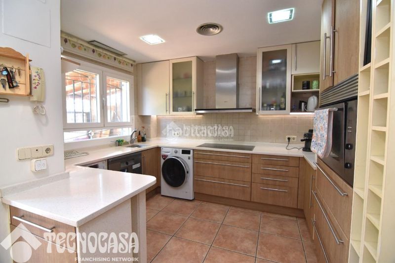 Foto e9921f53-542f-4df6-ac98-4fd6ad3bd737. Casa aparellada a Sector B Boadilla del Monte