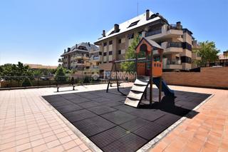 Etagenwohnung in Viñas Viejas. Piso en venta en boadilla del monte