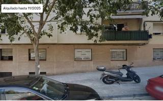 Etagenwohnung  Carrer de llopis. Piso en rentabilidad