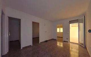 Appartement  Carrer saurí. Piso alquilado en venta