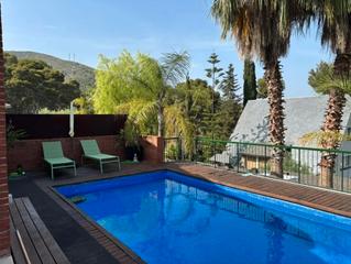 Maison à Montmar. Ideal casa en castelldefels