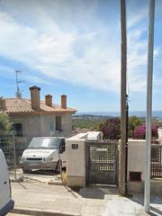 Chalet  Carrer pau casals. Casa independiente con vistas al mar