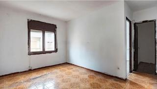 Etagenwohnung  Carrer de sant andreu. Piso para reformar en santa coloma