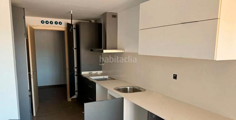 Foto cb6363cd-620d-49f7-99f4-14e2d8c5b094. Edifici a Riudoms