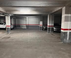 Parking voiture  Carrer de les aigües del llobregat 37. Plazas de estacionamiento en  l'hospitalet