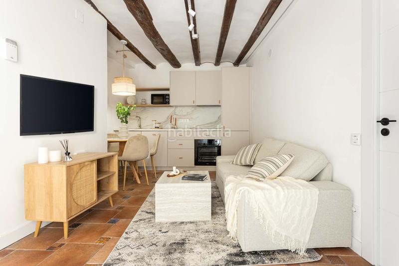 Foto 13a270fc-23dd-40fa-9c3b-205c25b570bd. Pis a Raval Barcelona