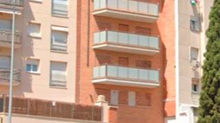 Edifici  Carrer de la lleialtat. Obra parada  en  esplugues  de llobreagat