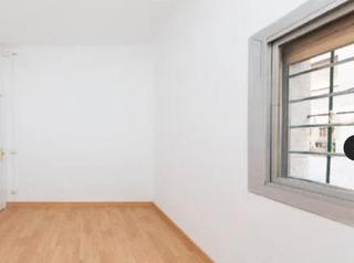 Appartement à Carrer de llançà 104. Piso  ocupado