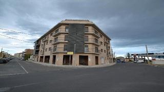 Edifici a Avinguda generalitat 53. Obra parada en venta en deltebre