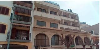Edifici  Carrer santiago rusiñol. Hotel en comarruga