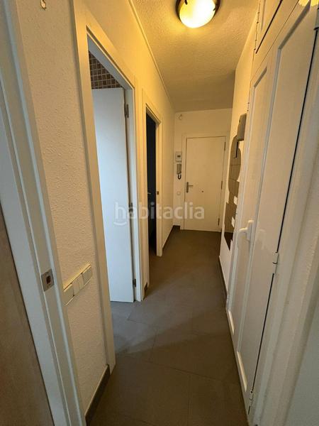 Foto 8375fe99-68d9-4b41-ba70-58fd7f8e3e8c. Alquiler apartamento alquiler al lado del mar en La Pineda Castelldefels