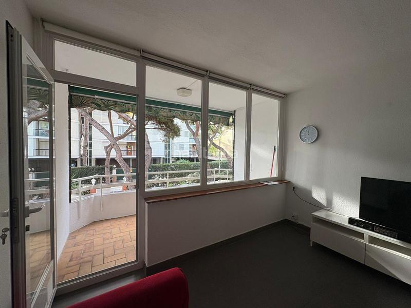 Foto 3955306a-4b45-471d-94ec-9b96823136b3. Location appartement avec parking dans La Pineda Castelldefels