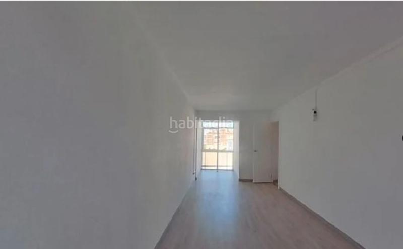 Foto a2a0678d-4eda-4d60-8118-8cafd684af9d. Piso  en venta con inquilinos en La Salut Barcelona