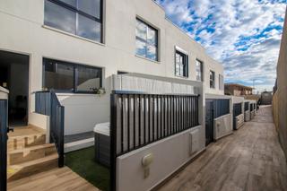 Casa adossada a Calle oasis 20. Chalet pareado en el médano, granadilla de abona – oportunidad ú